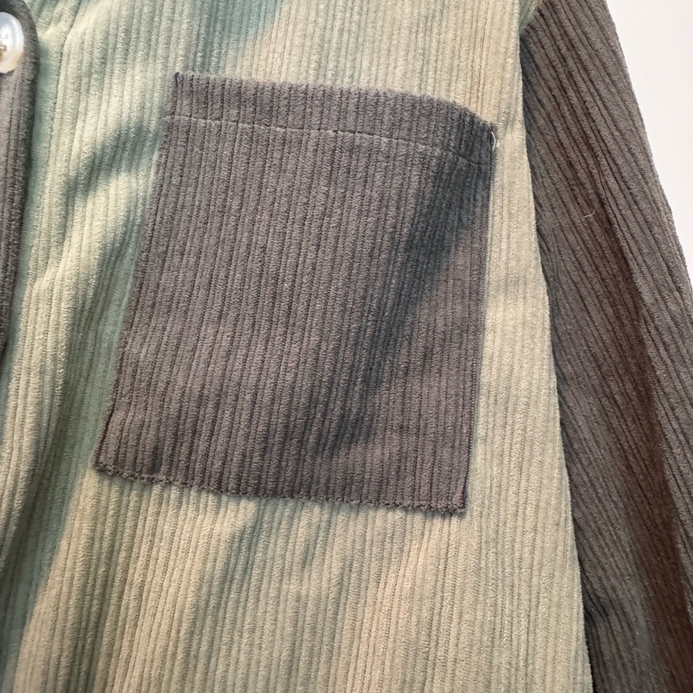 Green Two Tone Soft Ribbed Shacket - Picture 3 of 4